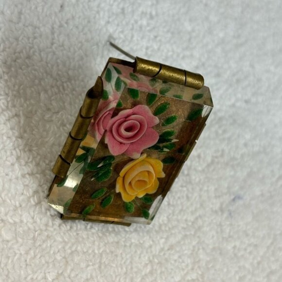 Vintage 1930s floral lucite brass brooch - Picture 8 of 9